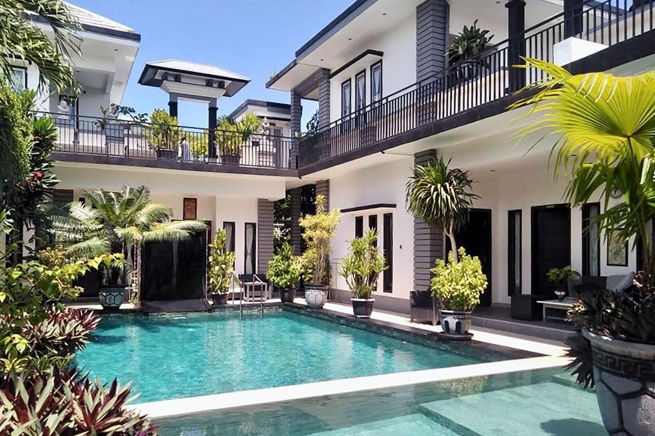 Villa Rumah Putih Abu Abu Senggigi Εξωτερικό φωτογραφία