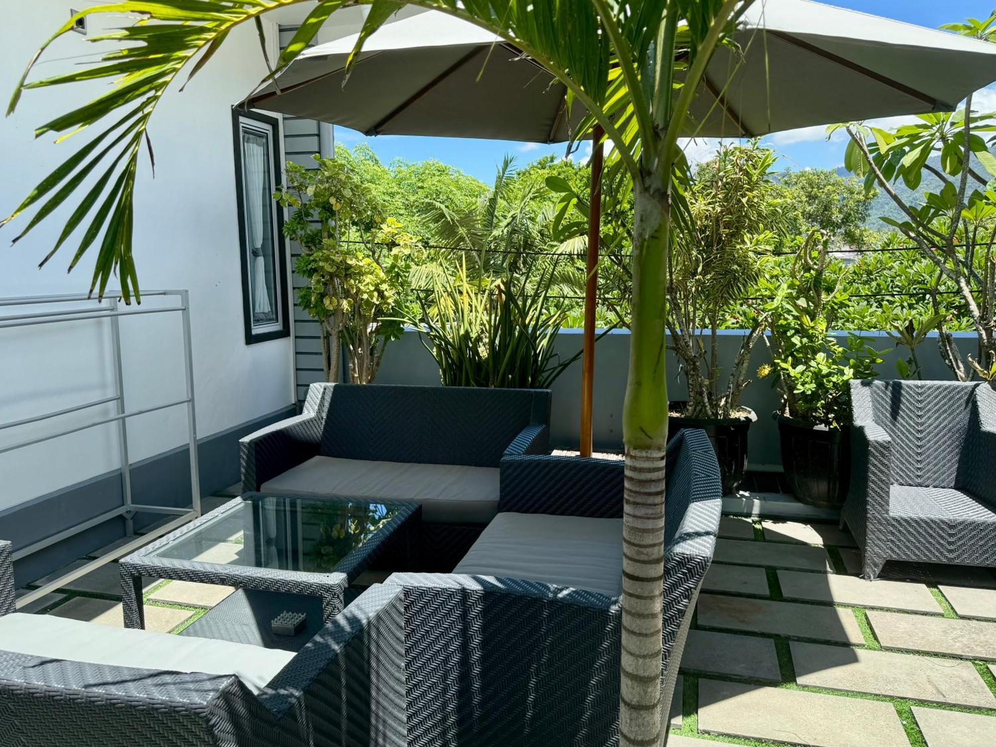 Villa Rumah Putih Abu Abu Senggigi Εξωτερικό φωτογραφία