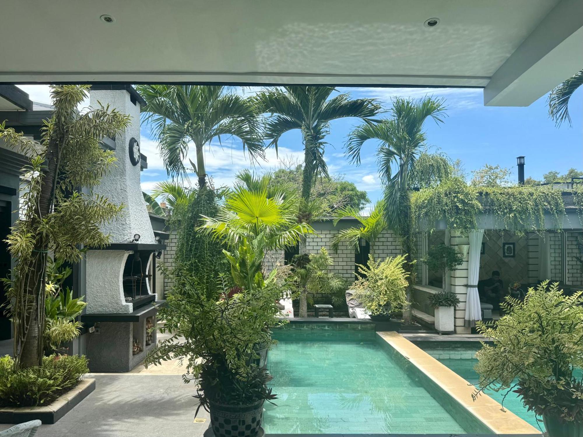 Villa Rumah Putih Abu Abu Senggigi Εξωτερικό φωτογραφία