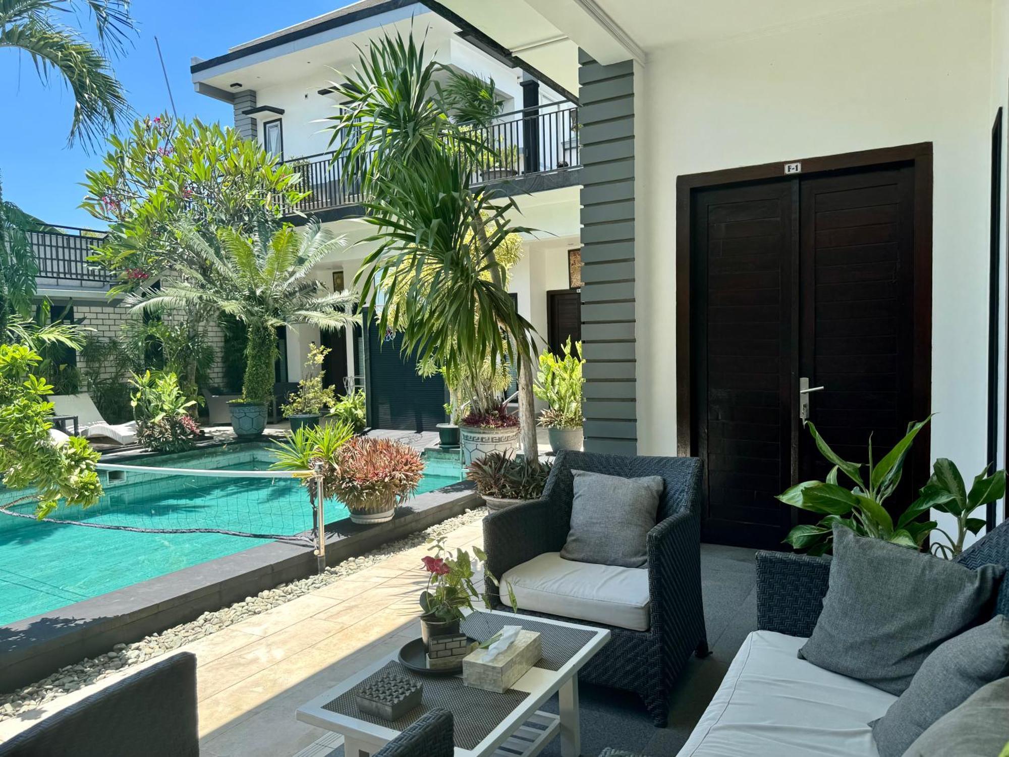 Villa Rumah Putih Abu Abu Senggigi Εξωτερικό φωτογραφία