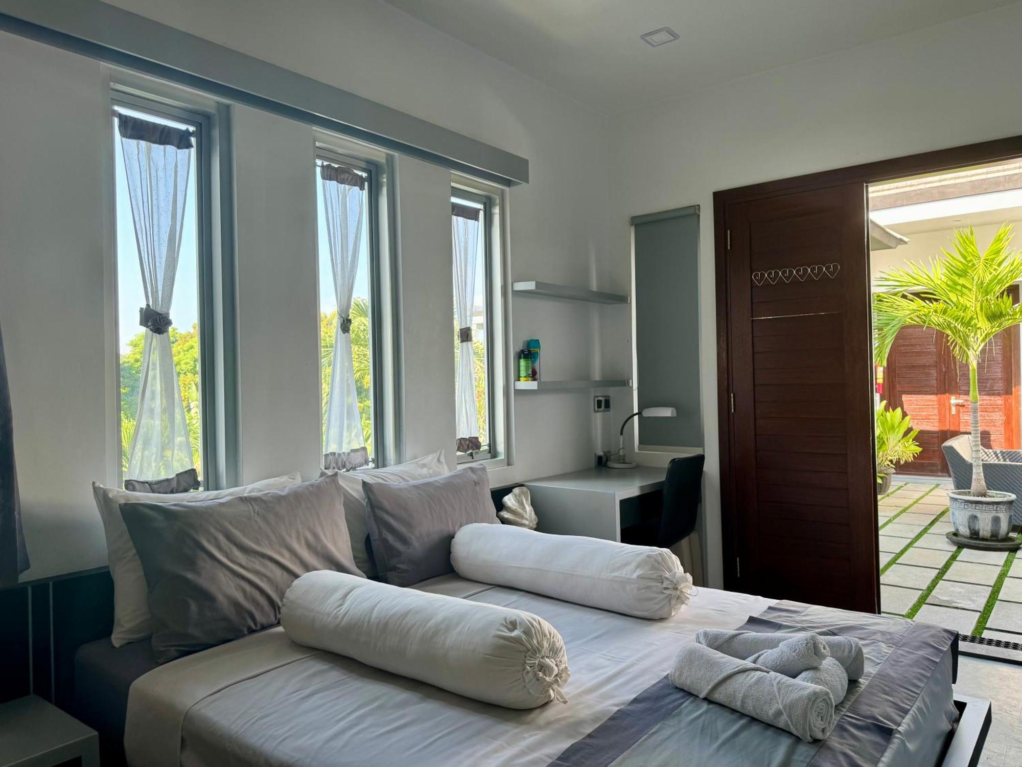 Villa Rumah Putih Abu Abu Senggigi Εξωτερικό φωτογραφία