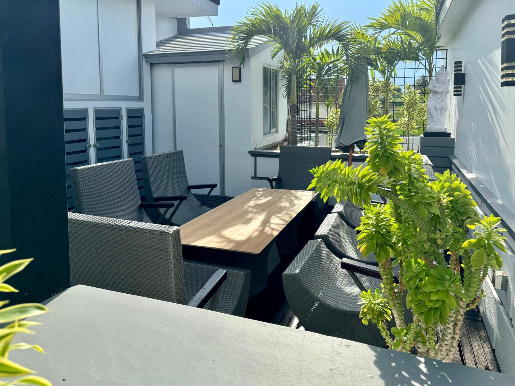 Villa Rumah Putih Abu Abu Senggigi Εξωτερικό φωτογραφία